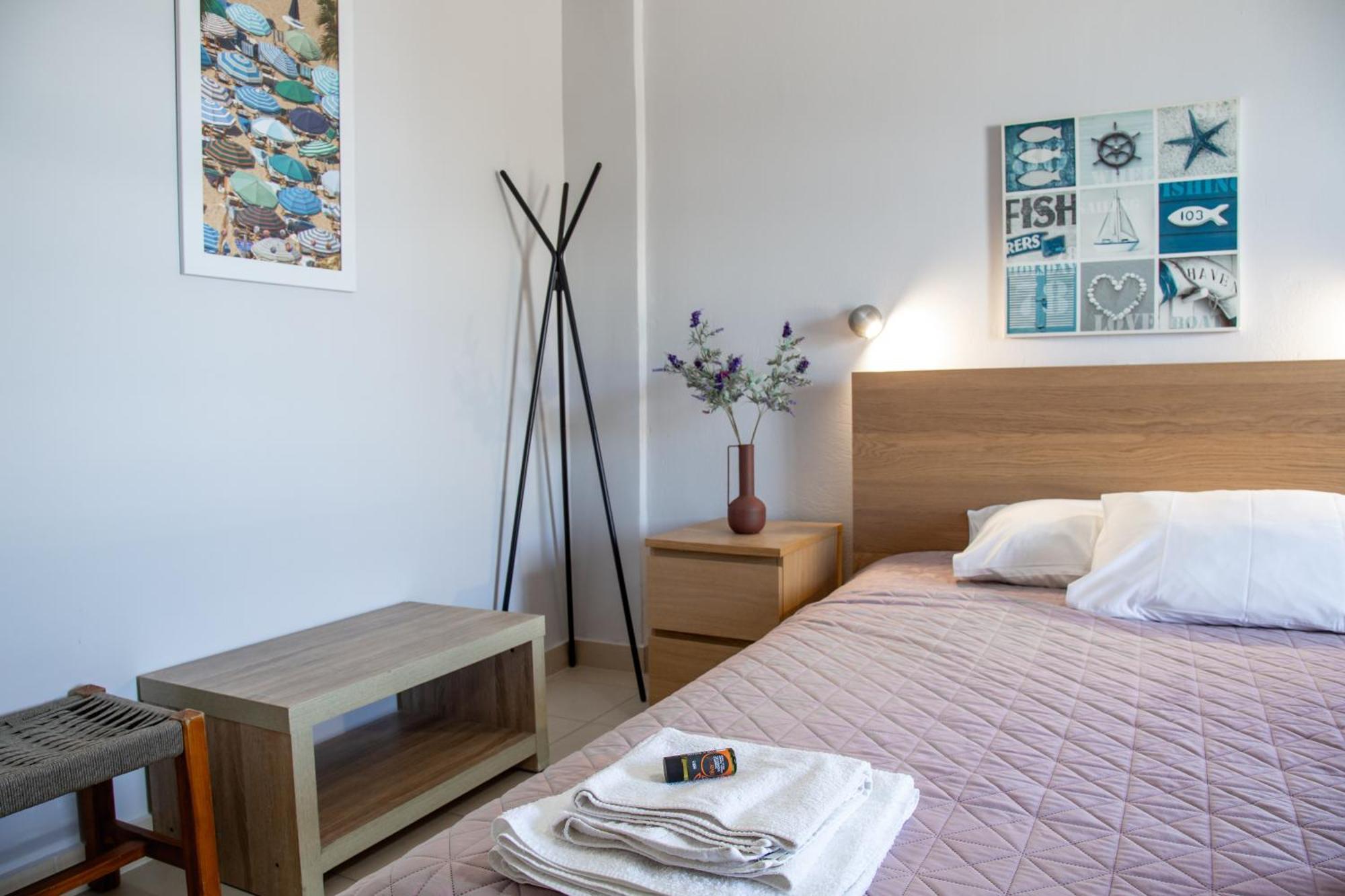 Nefeli Rooms Agia Marina Exterior foto